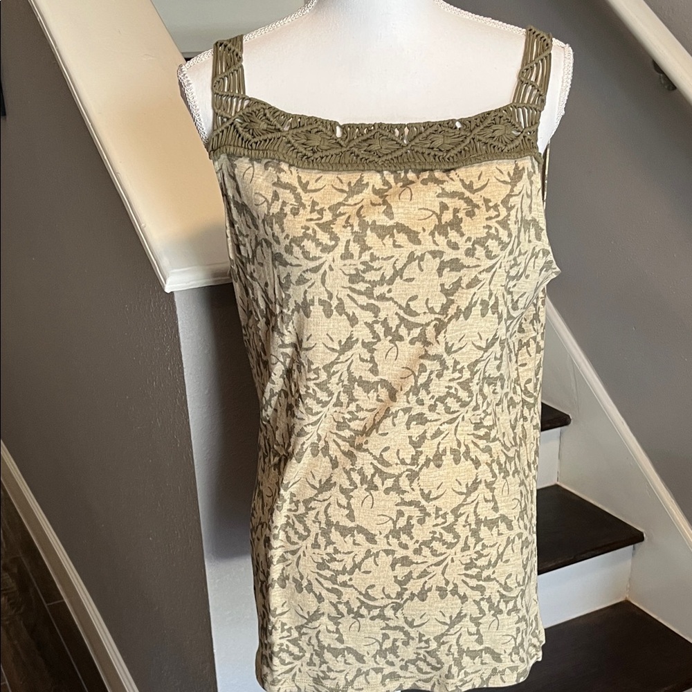 LRL Lauren Jean Co. Ralph Lauren Beige & Moss Green Sleeveless Top Embroidery XL